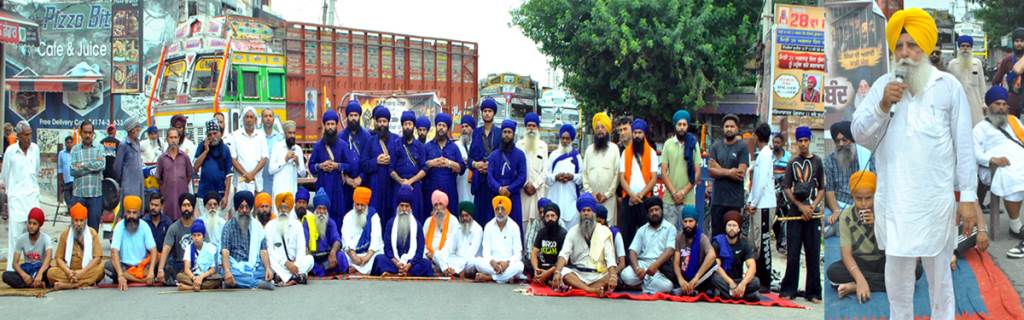 Overwhelming support for the Punjab Bandh call in the Mahilpur area shopkeepers extend full cooperation